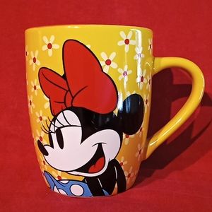 Genuine Disney Store 2 Sided Minne Mouse Coffee/Tea Mug. Red and Yellow.